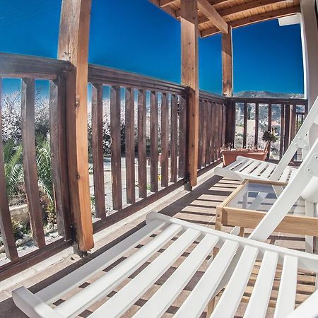 Vila Lania Royal Oak House By Trulycyprus Exteriér fotografie